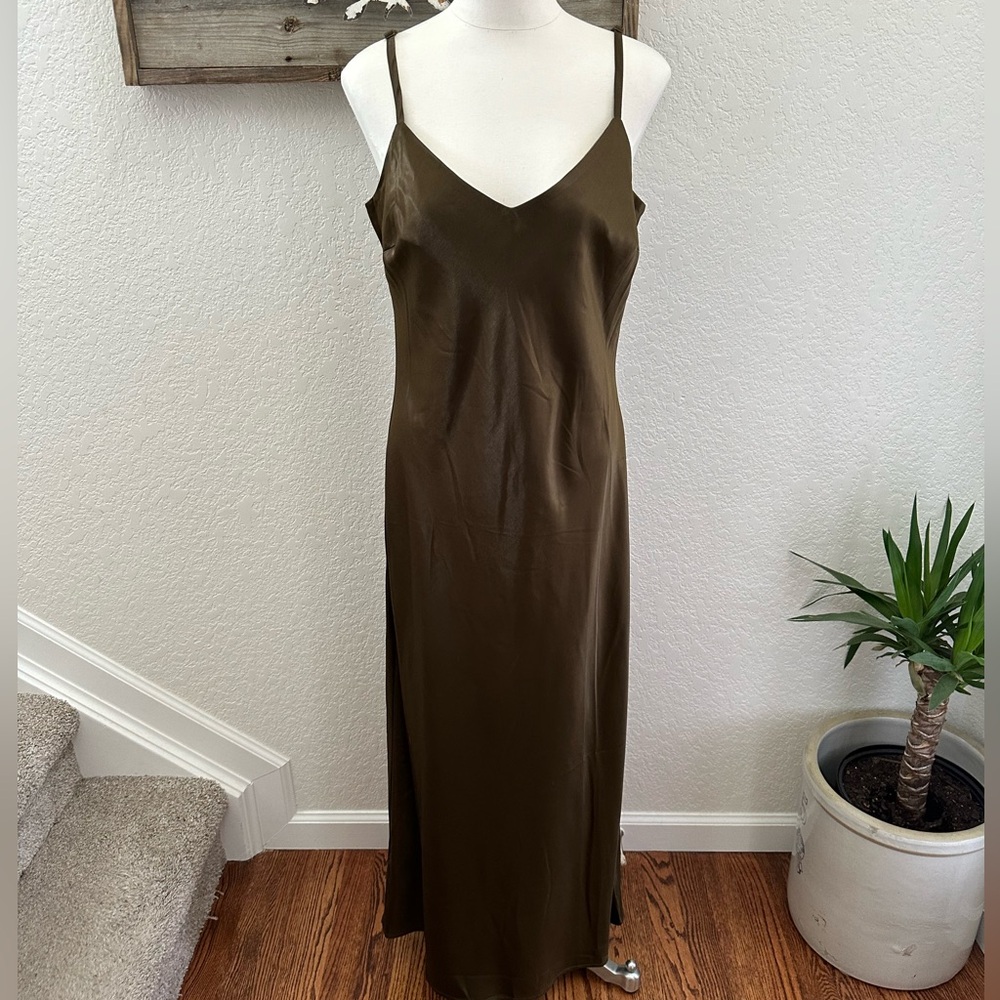 Evereve Sanctuary Slip Midi dress army‎ green satin size L NWT - Picture 2 of 9
